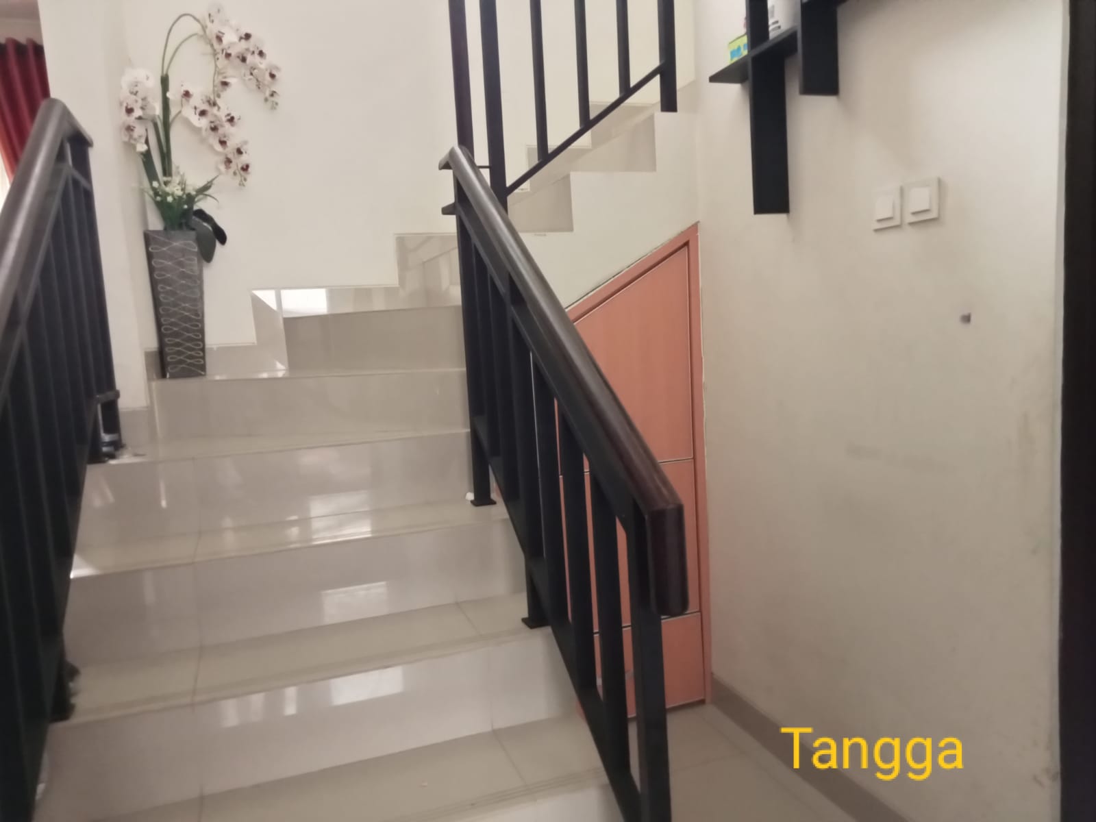 Rumah Disewakan di The Patio Lippo Cikarang